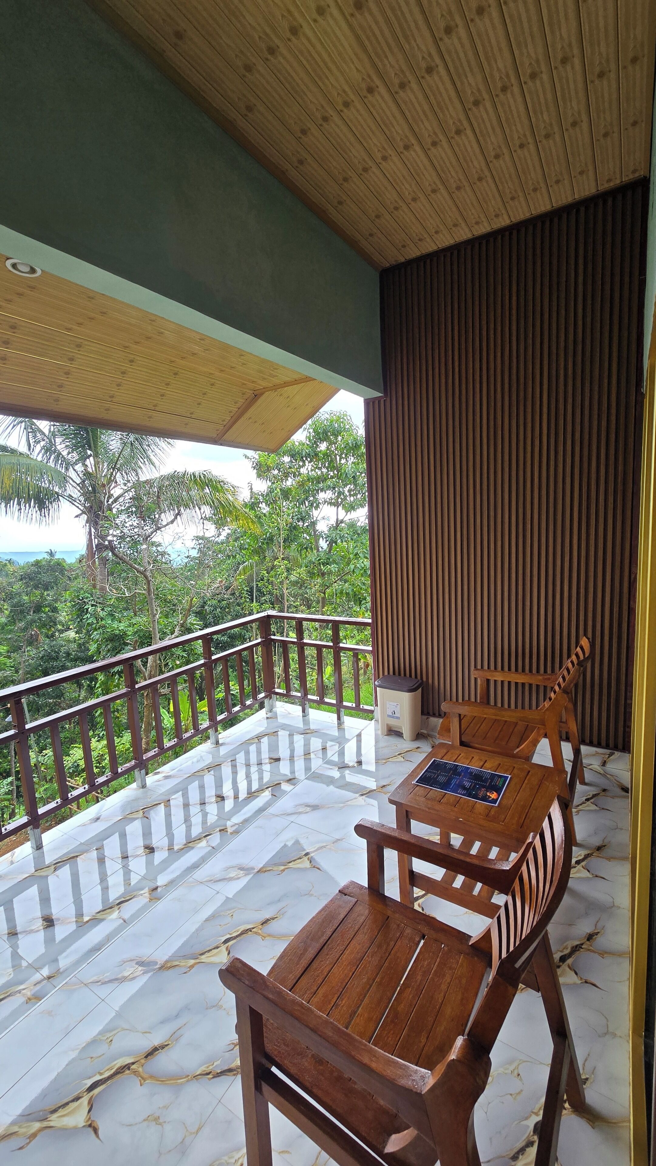 Chambre Confort, balcon, vue plage | Enceinte de l’hébergement