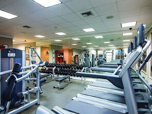 Fitness facility - Charming Villa with Pool Access & Full Kitchen for Easy Meals! (Duck Key)
