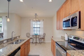 Unclassified image, 2 of 55, button - 3bed/2.5Resort-style Paseo QUAD home w/semi-private pool. (Fort Myers)