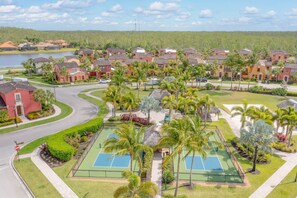 Unclassified image, 3 of 55, button - 3bed/2.5Resort-style Paseo QUAD home w/semi-private pool. (Fort Myers)