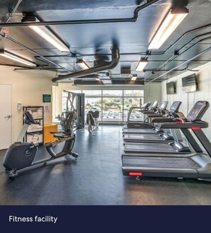 Fitness facility - GREAT Location to all Theme Parks! Cozy 2 bed/2 bath! (Kissimmee)