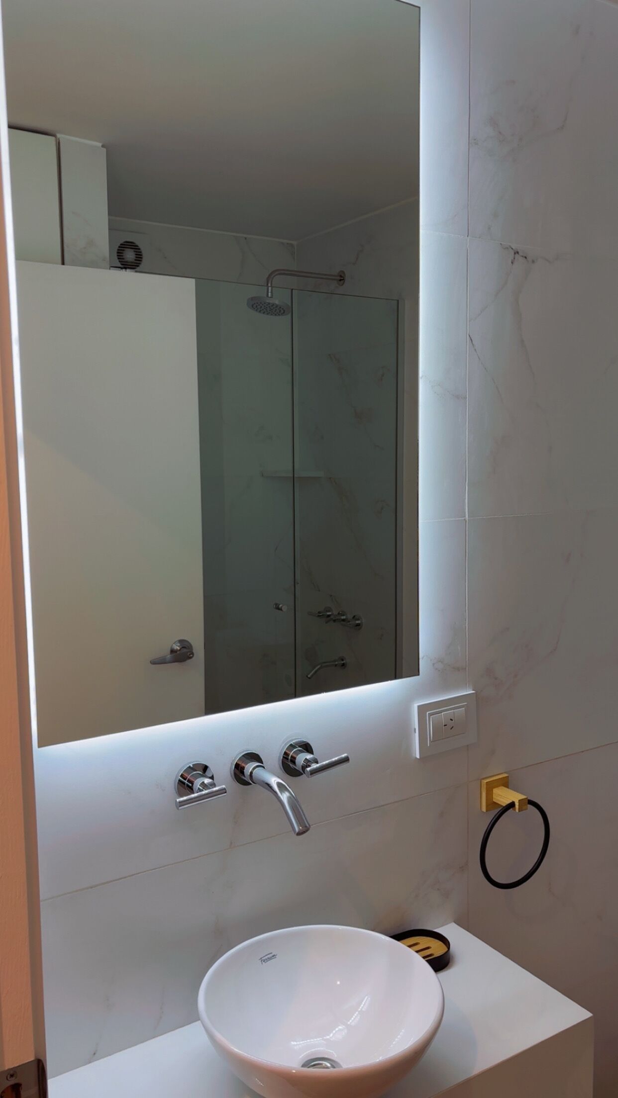 Shower, bidet, towels, soap