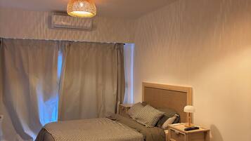WiFi, bed sheets