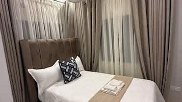 3 chambres, fer et planche à repasser, Wi-Fi, draps fournis