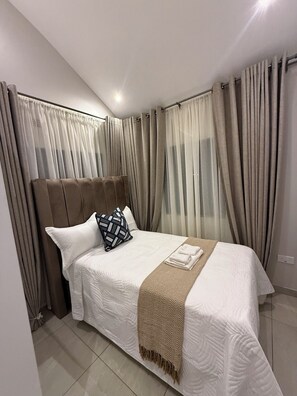 Room - Chelsea Luxe Stay - Stylish 3-Bedroom Retreat in Harare (Harare)