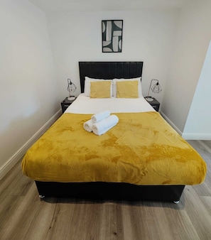 2 bedrooms, iron/ironing board, free WiFi, bed sheets - City Centre Two Bedroom Apartments (Liverpool)