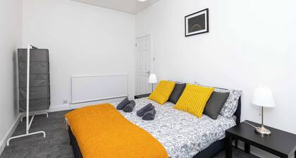 The Carradale Vacant nests Spacious apartment