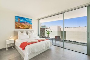 Iron/ironing board, WiFi, bed sheets - Exclusive  private villa with endless ocean views (Adeje)