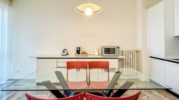Apartment, City View | Dining