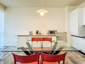Apartment, City View | Dining - La Maison del Borgo (Bergamo)