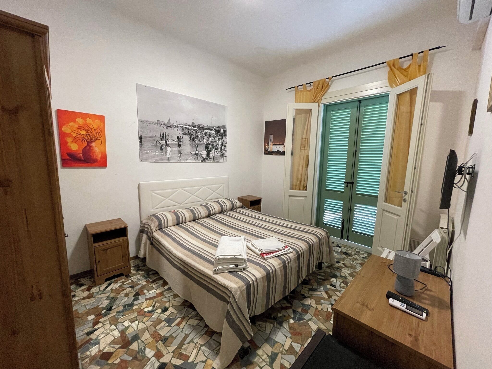 Classic Apartment, Air conditioning, Courtyard View | Free minibar, blackout curtains, soundproofing