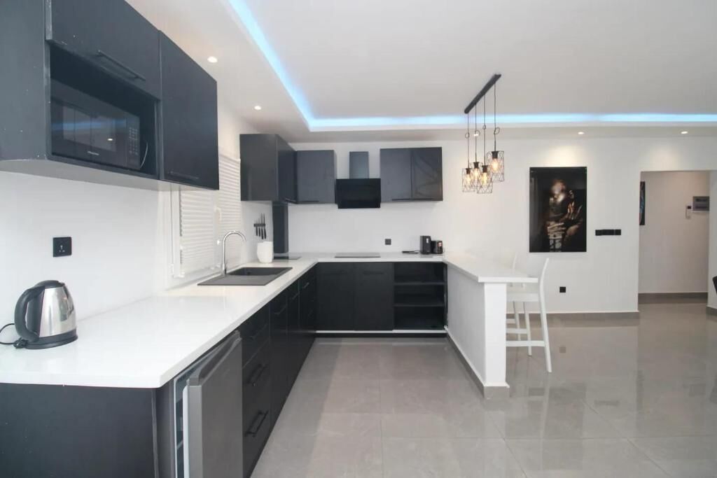 Apartment, Balcony, City View | Private kitchen