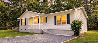 The Drylog Cottage . Peaceful 3BR Retreat