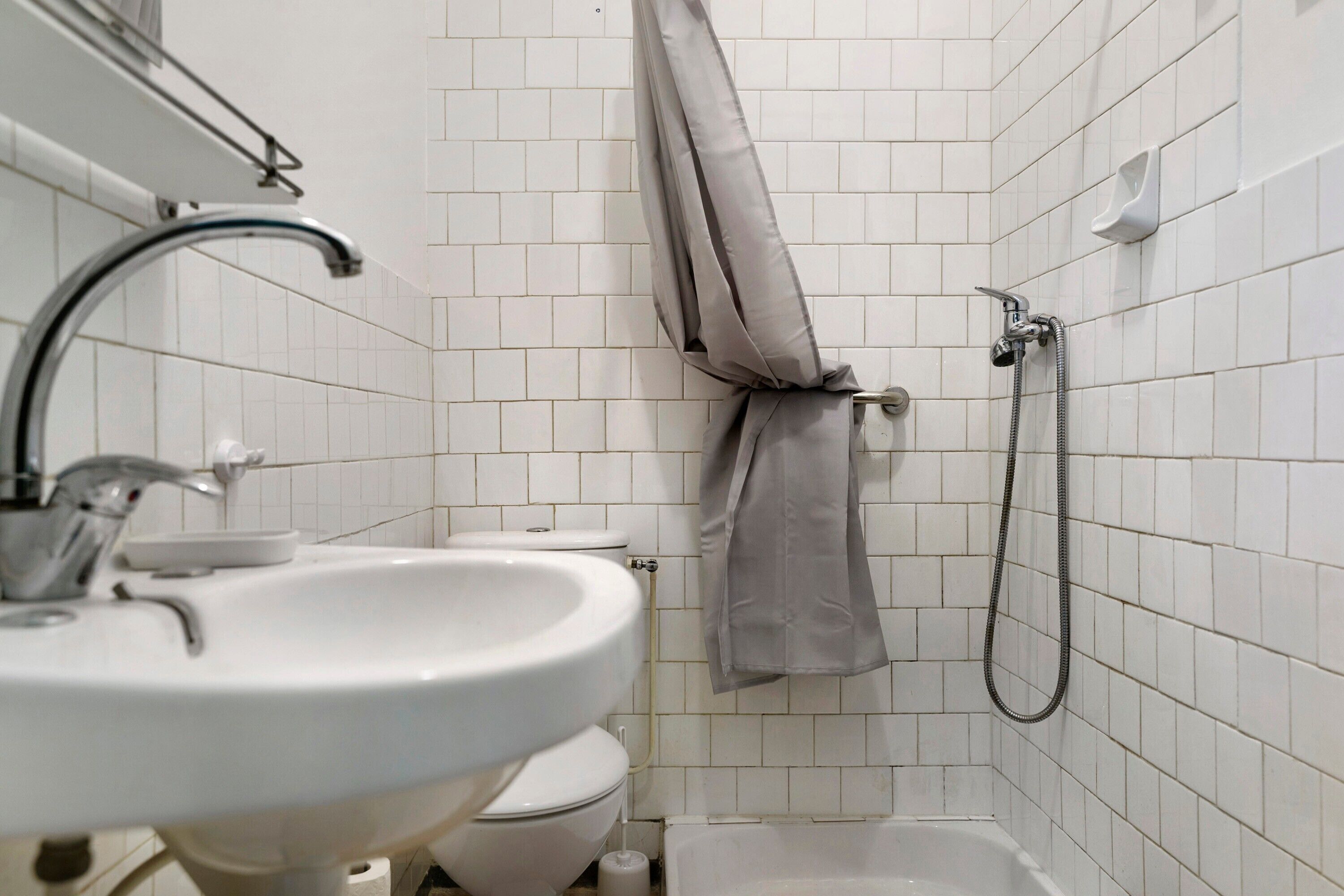 Shower, towels