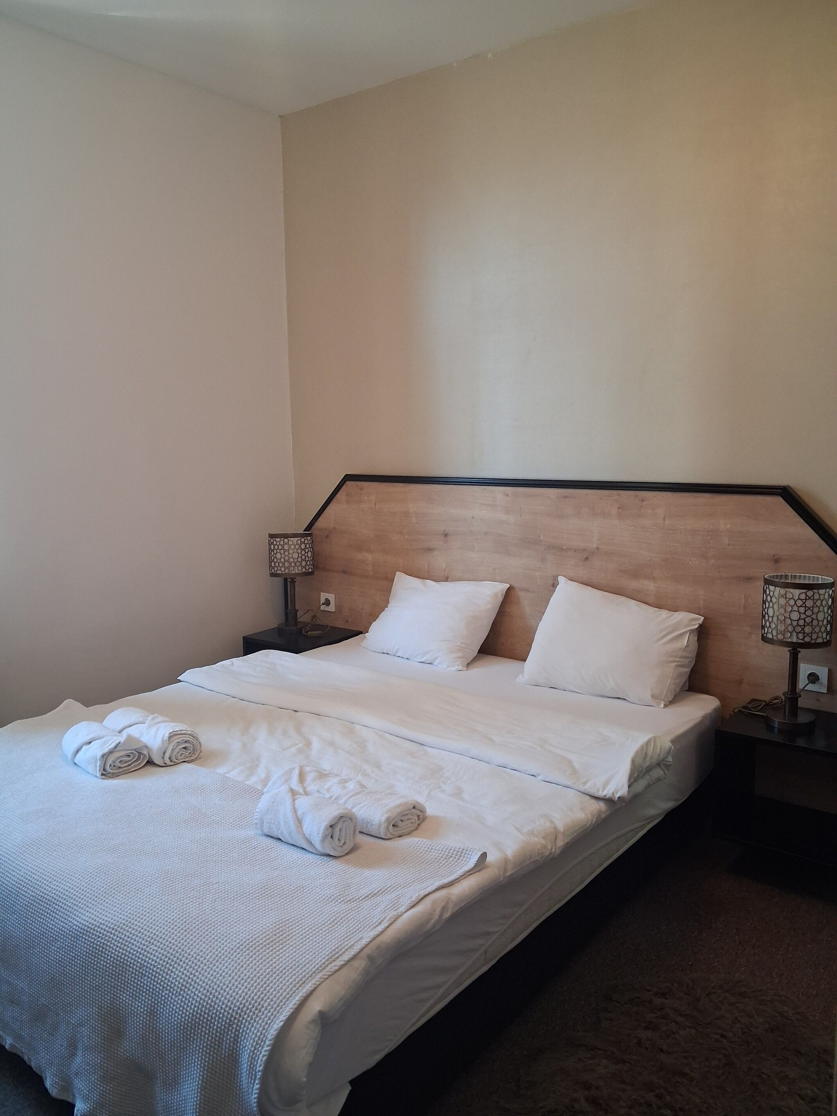 熨斗/熨衣板、WiFi、床单