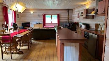 茶具/咖啡用具、冰箱、微波炉、烤箱