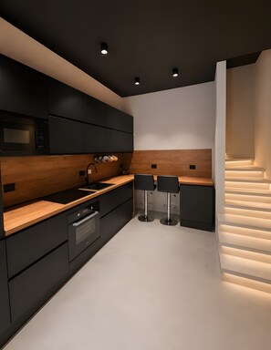 Private kitchen - Bed and Breakfast 'Vicolo Del Fortino - Suite 105' with Balcony, Wi-Fi and Air Conditioning (Catania)