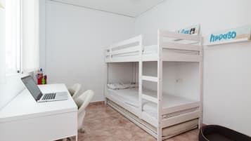 Bügeleisen/Bügelbrett, WLAN, Bettwäsche