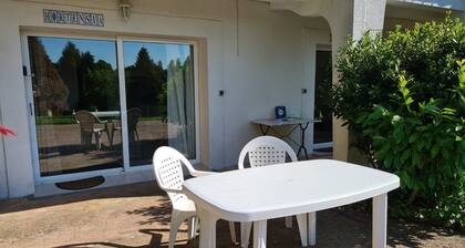 Studio "Les Iris - Hortensia" with Shared Terrace, Garden, and Wi-Fi