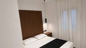 Unclassified image, 5 of 8, button - Bed and Breakfast 'Vicolo Del Fortino - Camera 103' with Balcony, Wi-Fi and Air Conditioning (Catania)