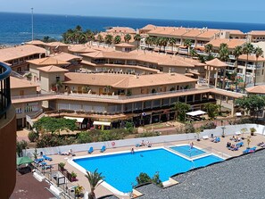 Unclassified image, 3 of 39, button - Las Vistas Beachfront Apartment with Sea View, Pool, and Wi-Fi (Arona)