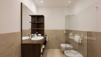 Shower, towels