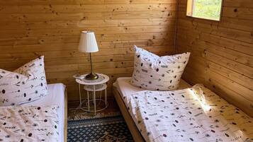 WiFi, bed sheets