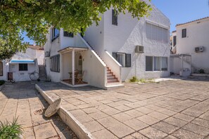 Exterior - Holiday Home 'Apartamento Nascimento' with Shared Pool, Private Terrace and Air Conditioning (Santa Luzia)