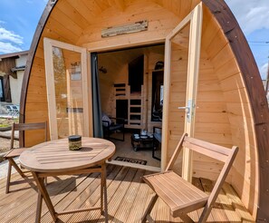Outdoor dining - Nature & Relaxation Cabin at Domaine de la Gare – Tranquility and Authenticity (Lavoncourt)