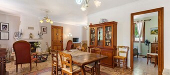 Family Home “Chez Guiguite– Pool” with Mountain View, Wi-Fi ADSL & Air Conditioning