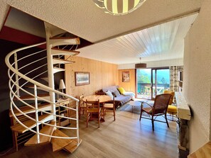 Living area - Mont Blanc view flat, 5 min from slopes (Combloux)
