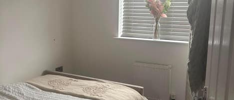 3 habitaciones, wifi gratis y ropa de cama