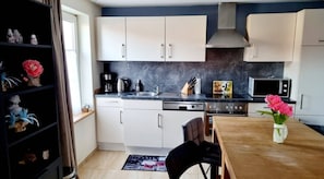 Private kitchen - Gites Jeannepierre "Nouky" – Space, Comfort and Serenity (Berrwiller)