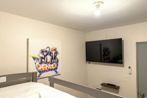 WiFi, bed sheets - Cozy Apartment, Cataño (Cataño)