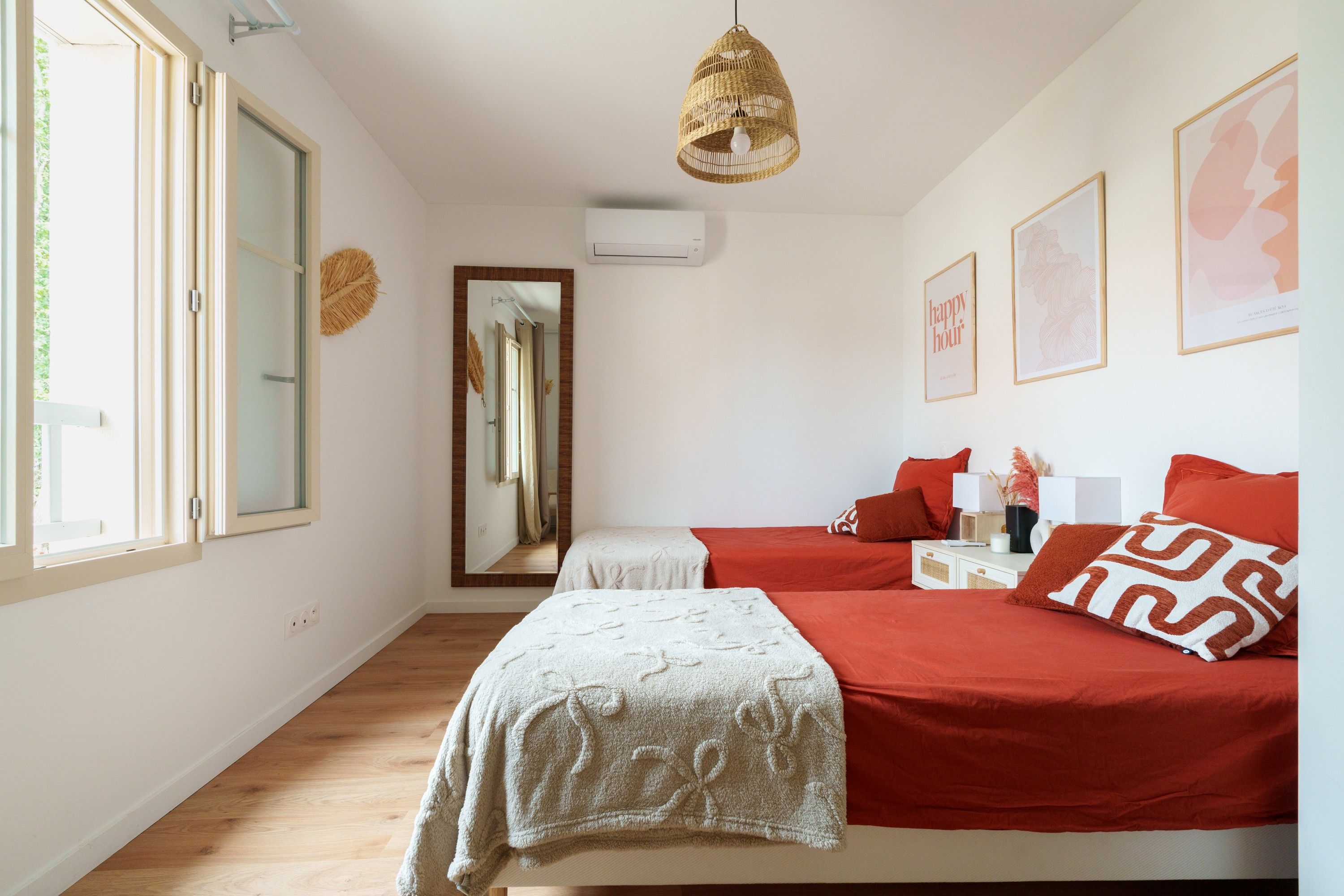 2 slaapkamers, een strijkplank/strijkijzer, wifi, beddengoed