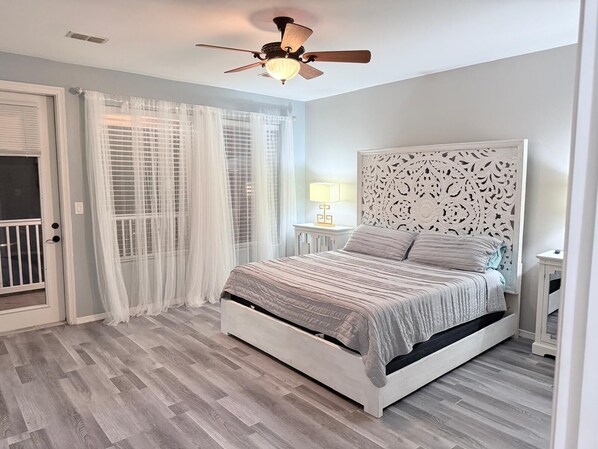 Room - Waterfront Condo, Private Dock & Boat Lift, Near SPI (Laguna Vista)