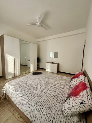 Iron/ironing board, internet, bed sheets - Vrbo Property (Legnano)