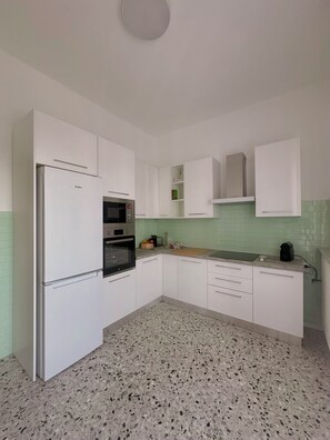 Private kitchen - Casa Moelda | Milan-Malpensa (MXP) 15 min. from Milan-Fiera (Legnano)