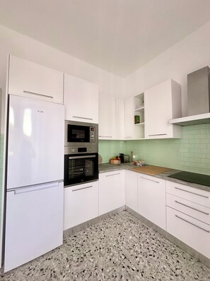 Private kitchen - Vrbo Property (Legnano)