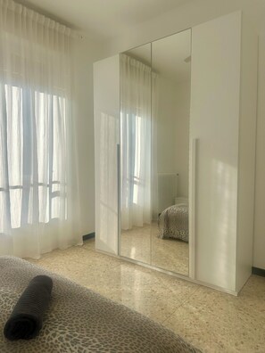 Iron/ironing board, free WiFi, bed sheets - Casa Moelda | Milan-Malpensa (MXP) 15 min. from Milan-Fiera (Legnano)