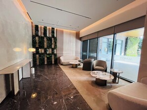 Basic-Zimmer, Stadtblick | Lobby