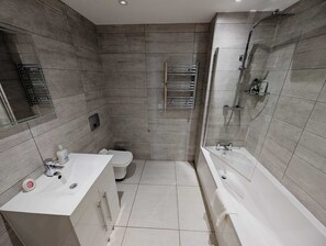 Bathroom - City Centre Duplex apartment (Liverpool)