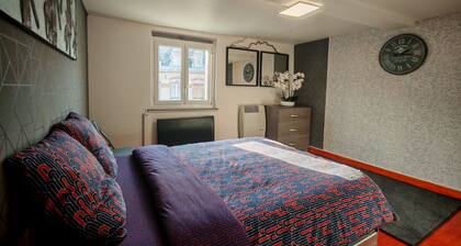 Beautiful Studio Apartment for 2 People | Sleeping Area & Open Kitchen