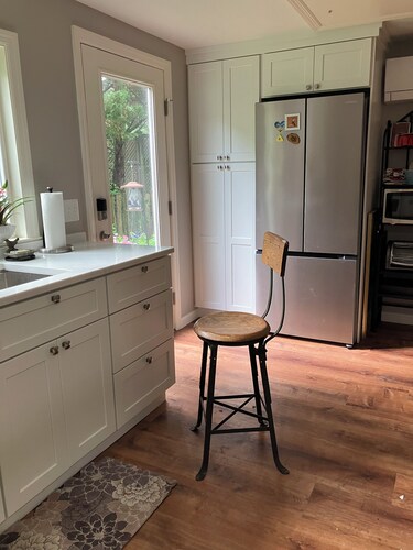 Charming 1-bedroom apartment with AC in vibrant Alexandria