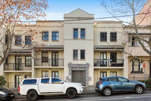 Exterior - Riley Escape Walkable City Living with Courtyard (Surry Hills)