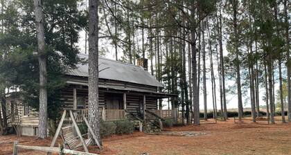 Presley Deluxe Log Cabin