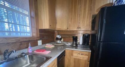 Presley Deluxe Log Cabin