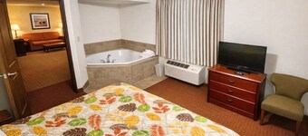 King Room with Jacuzzi Tub and living Room Suite