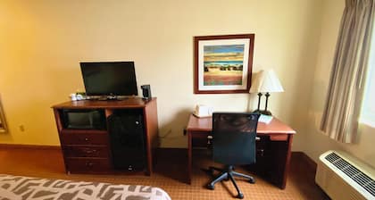 Single Queen Room — Comfortable, Quiet, and Affordabl