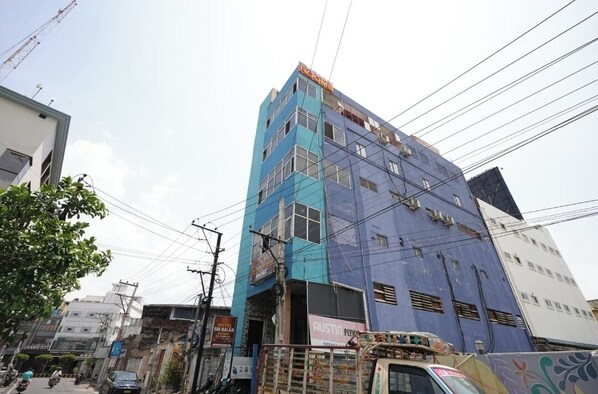 Exterior - Sri Balaji Hotel (Vijayawada)